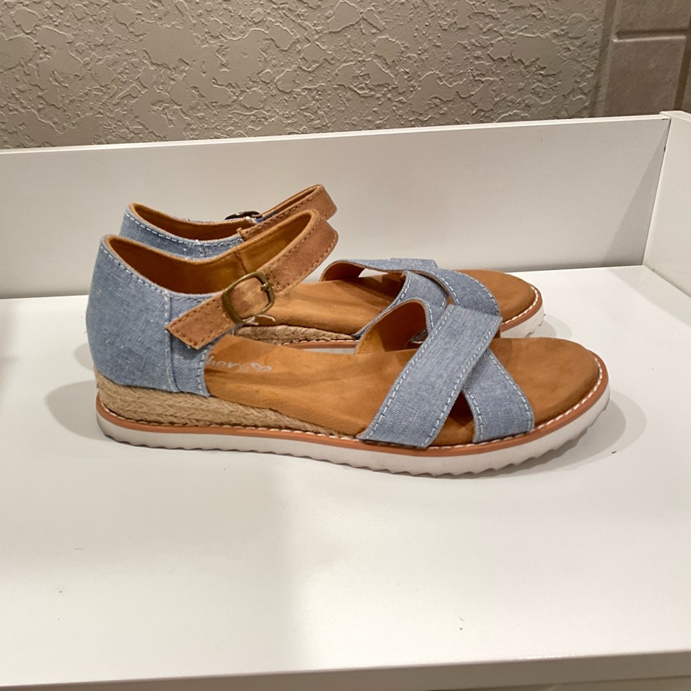 Skechers Light Blue and Tan Kids Denim Sandals